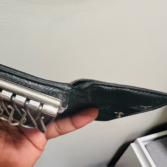 Vintage Louis Vuitton Key Holder - Picture 6 of 6